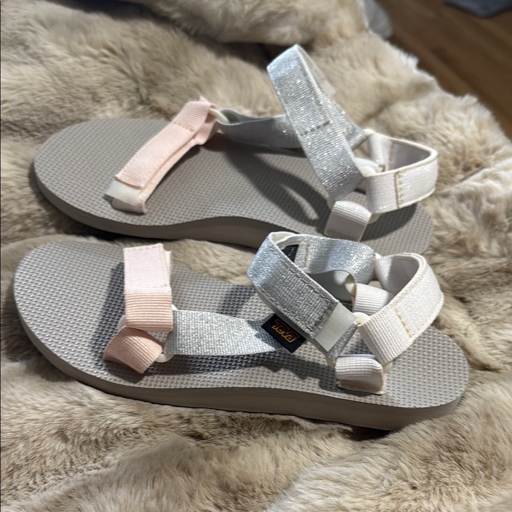 Teva womens Sandals - Silver and Pink